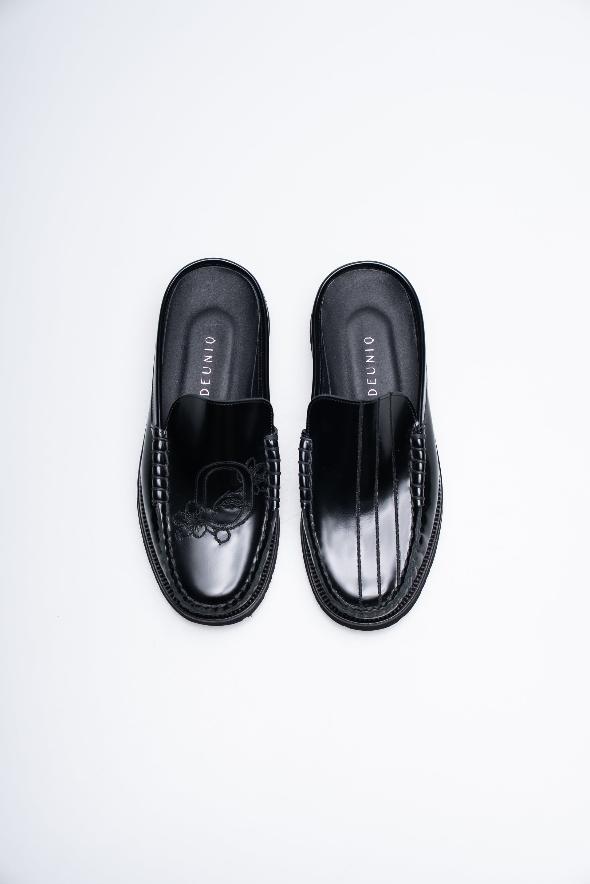 PAREL EMBROIDERED BLACK LOAFER MULE