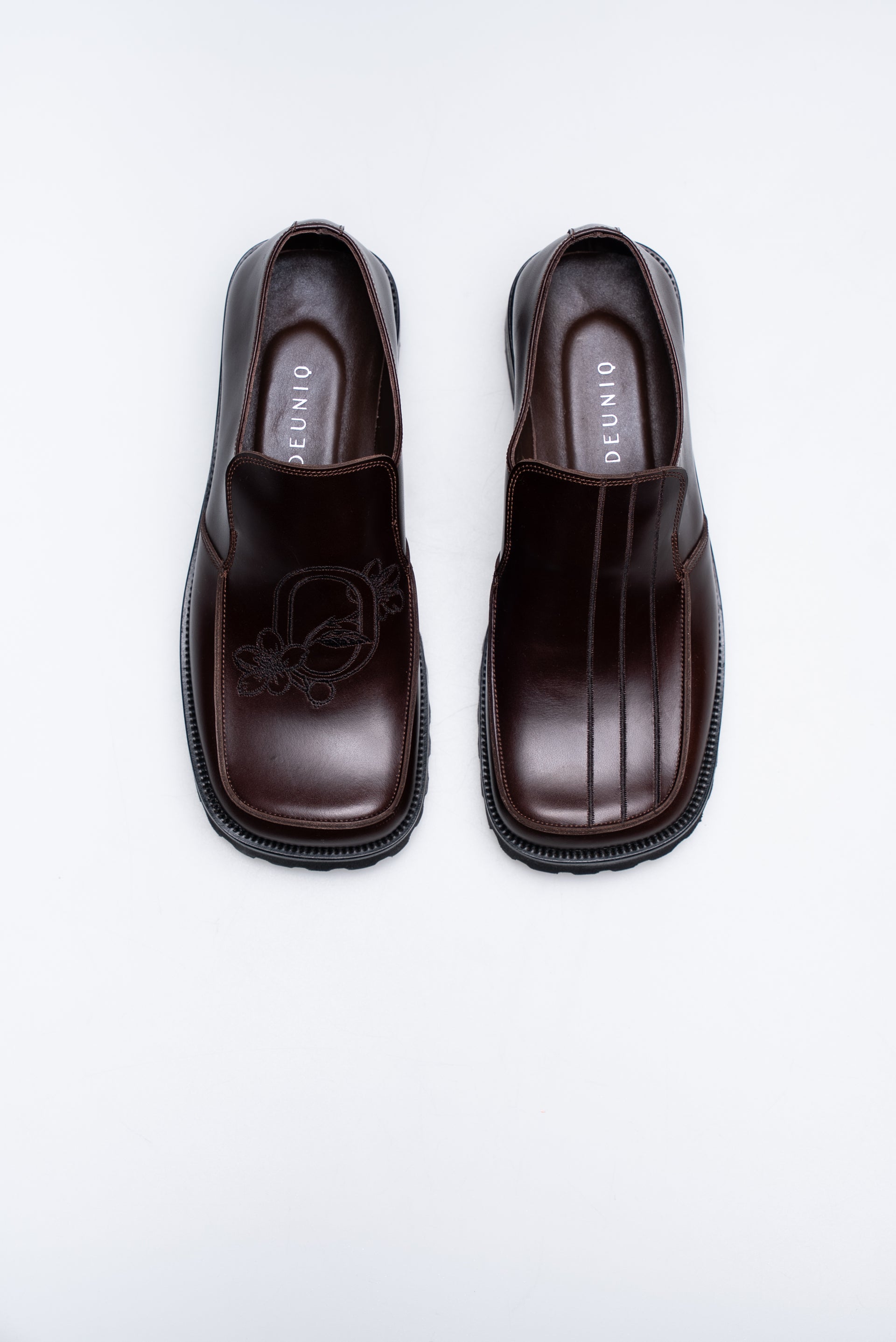 PAREL EMBROIDERED COCOA SHOE