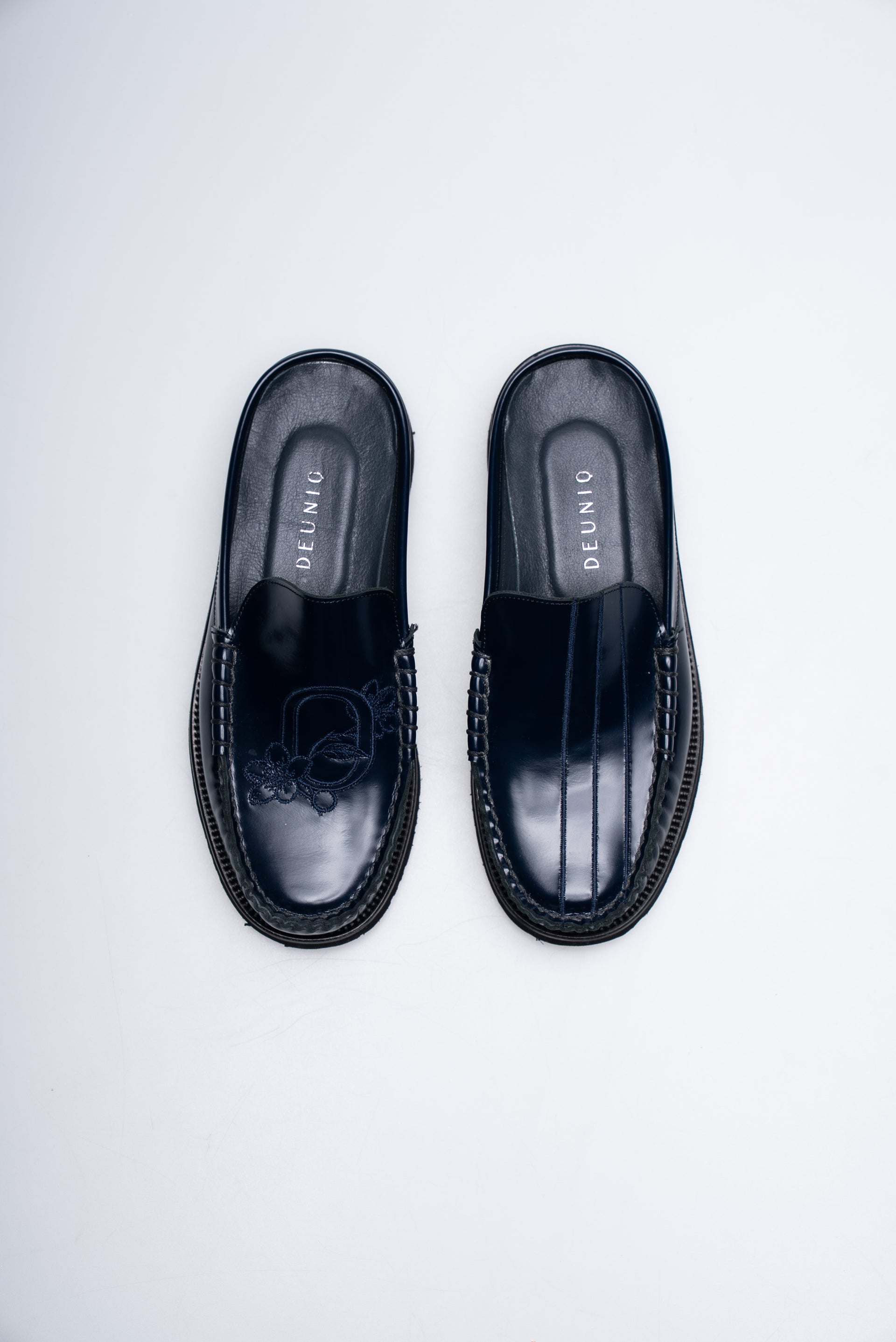 PAREL EMBROIDERED NAVY LOAFER MULE