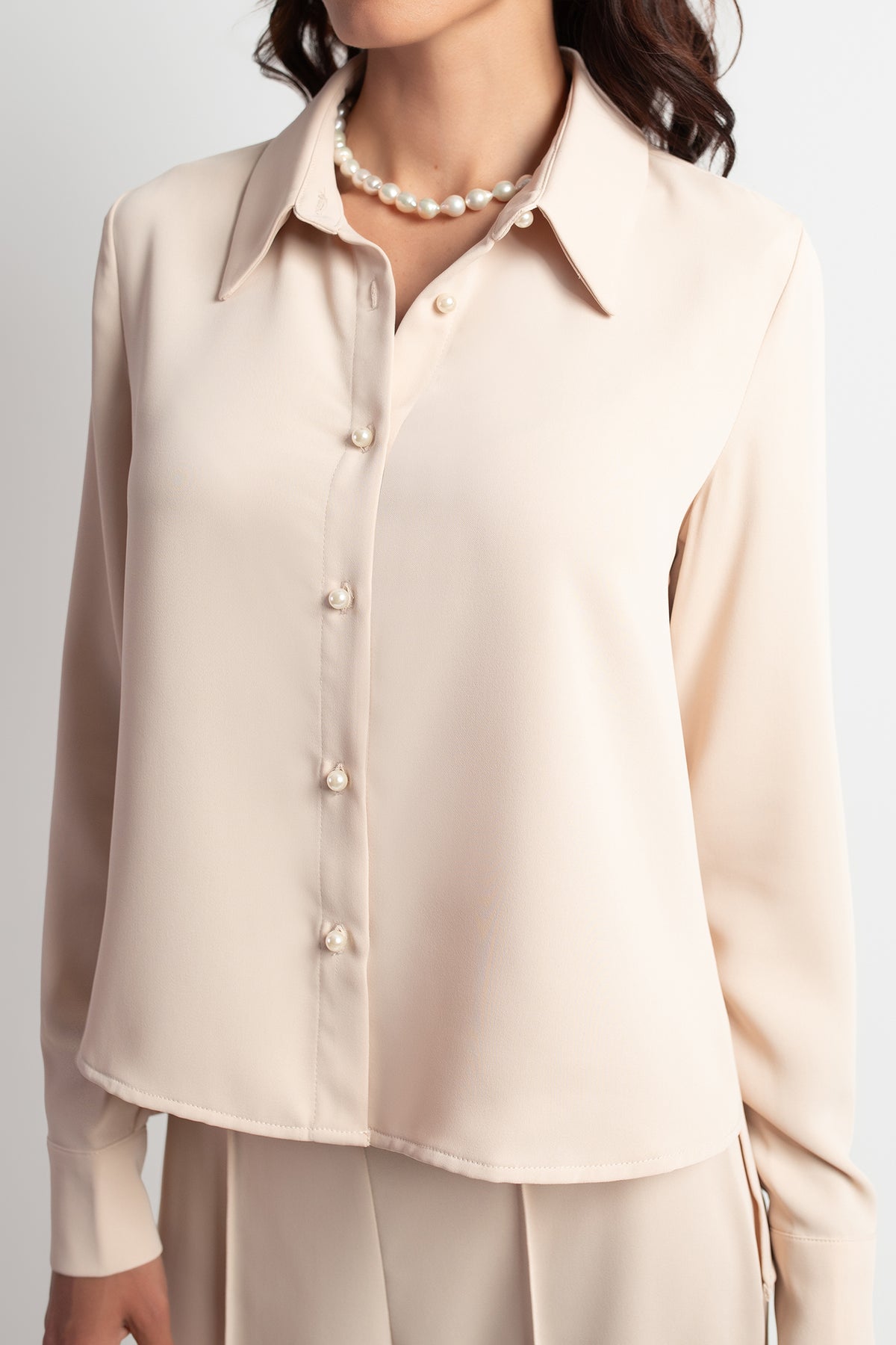 SEASONAL PEARL BUTTONED LONG SLEEVE CREAM SHIRT