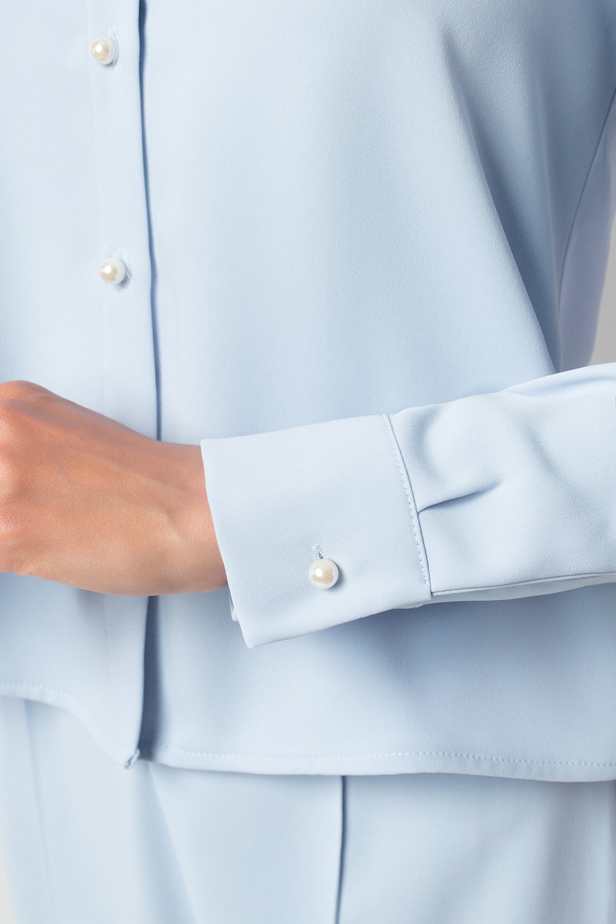 SEASONAL PEARL BUTTONED LONG SLEEVE BLUE SHIRT