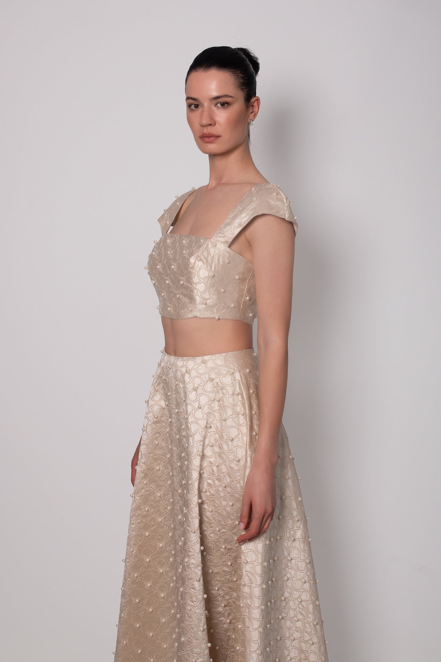 SHANTUNG SLEEVE DETAILED CREAM BUSTIER WITH PEARLS