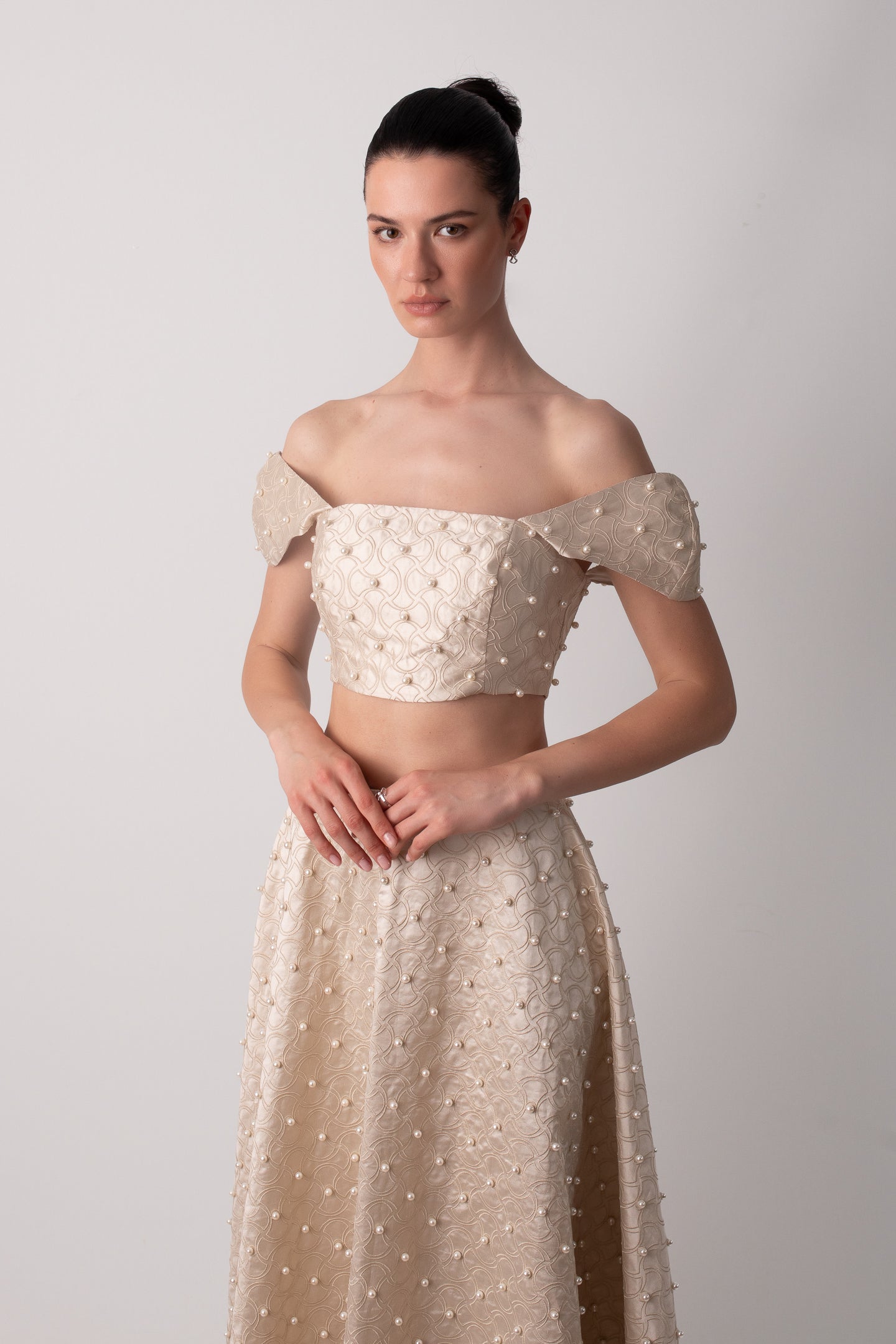 SHANTUNG SLEEVE DETAILED CREAM BUSTIER WITH PEARLS
