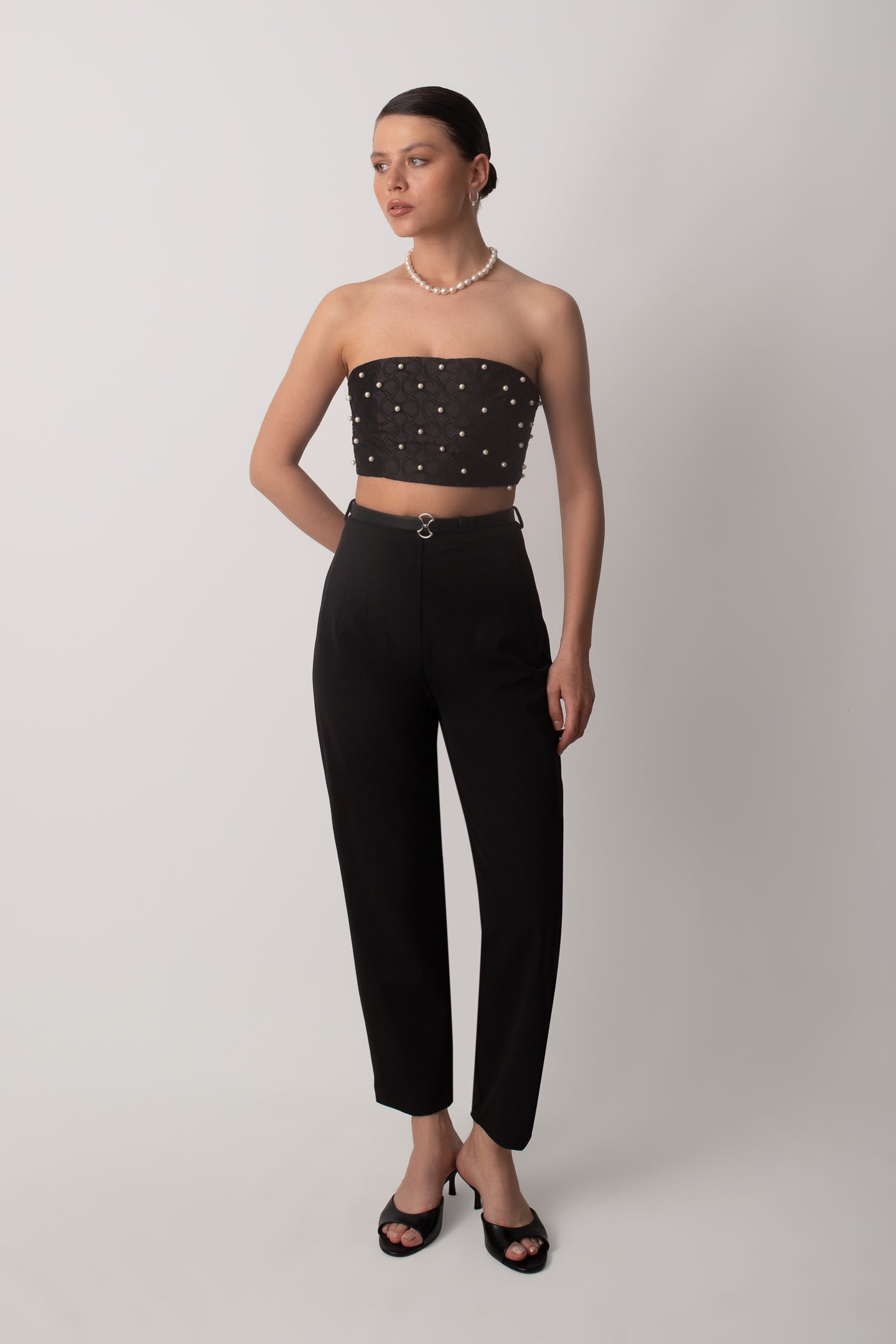 SHANTUNG STRAPLESS BLACK BUSTIER WITH PEARLS