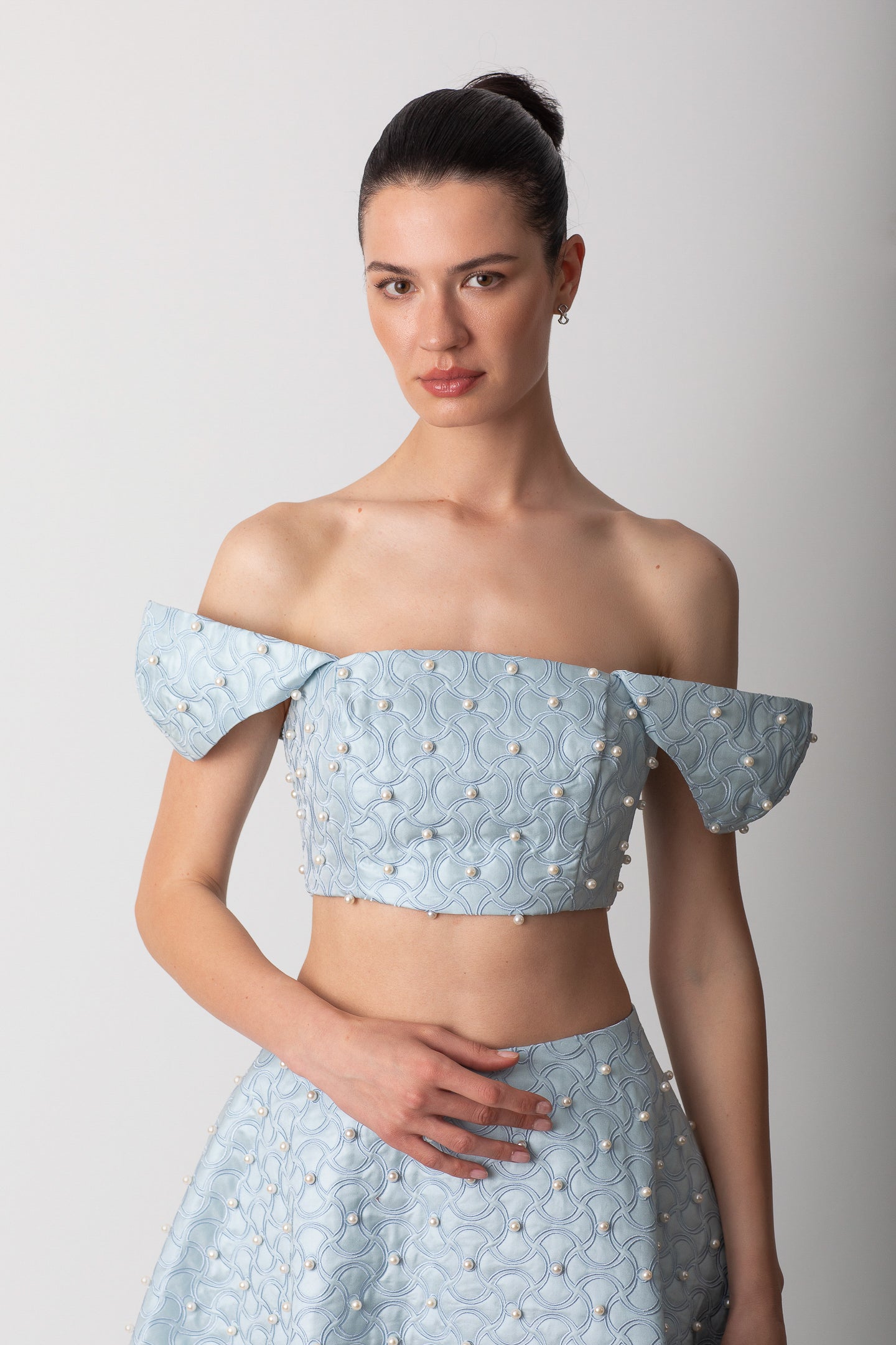 SHANTUNG SLEEVE DETAILED BLUE BUSTIER WITH PEARLS