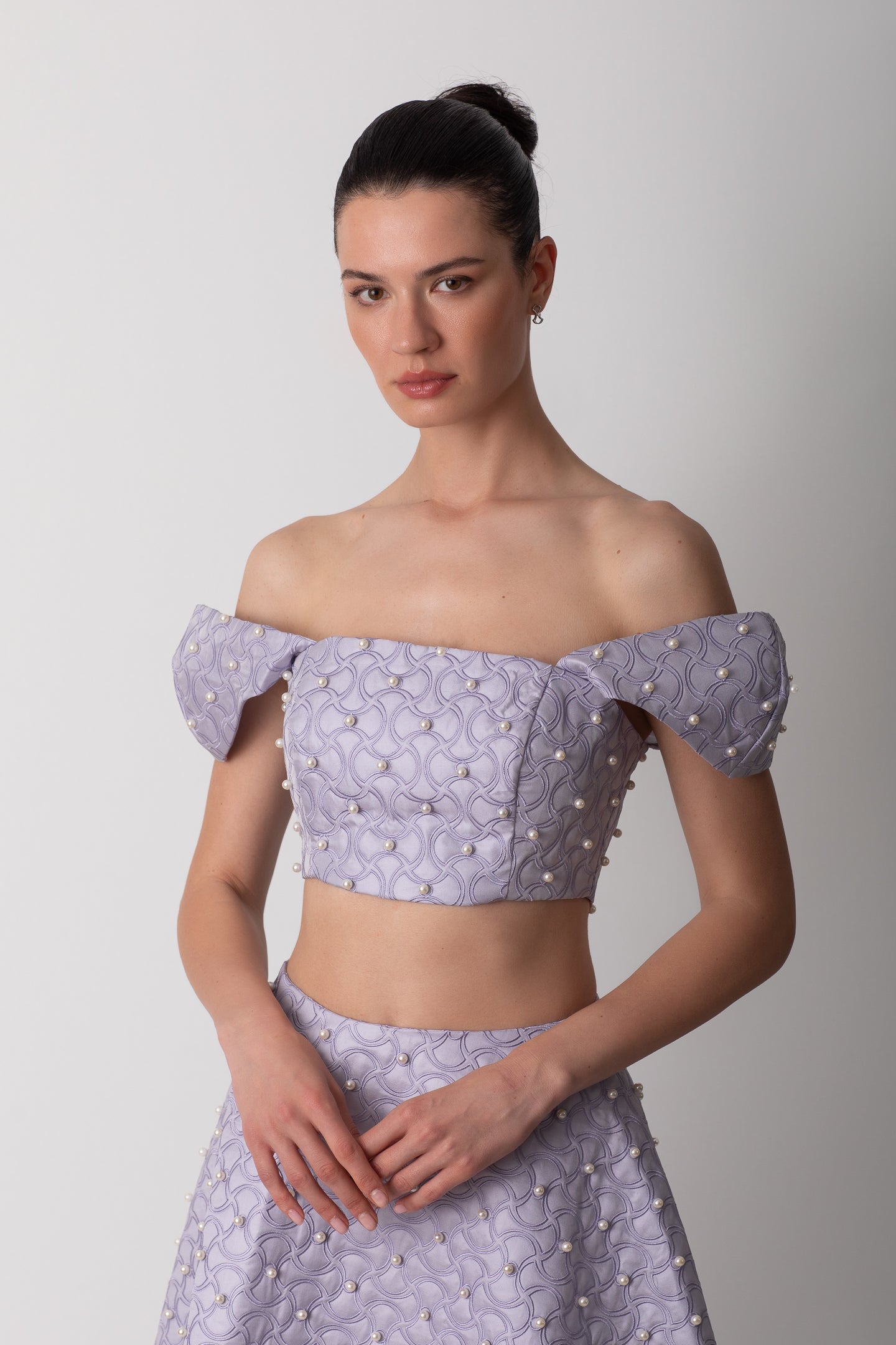 SHANTUNG SLEEVE DETAILED LILAC BUSTIER WITH PEARLS