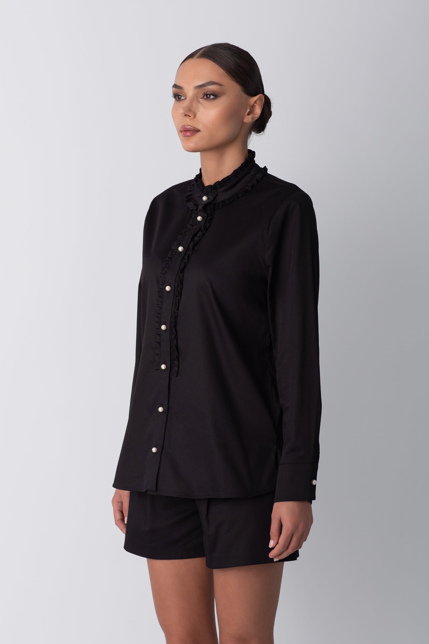 RUFFLED POPLIN BLACK SHIRT
