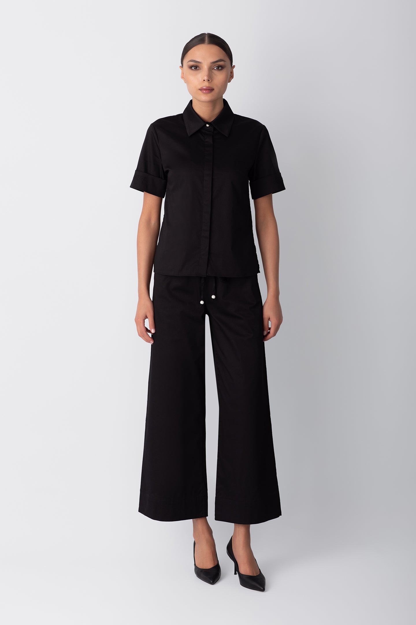 SLEEVE AND BUTTONED DETAILED BROUDED POPLIN BLACK SHIRT